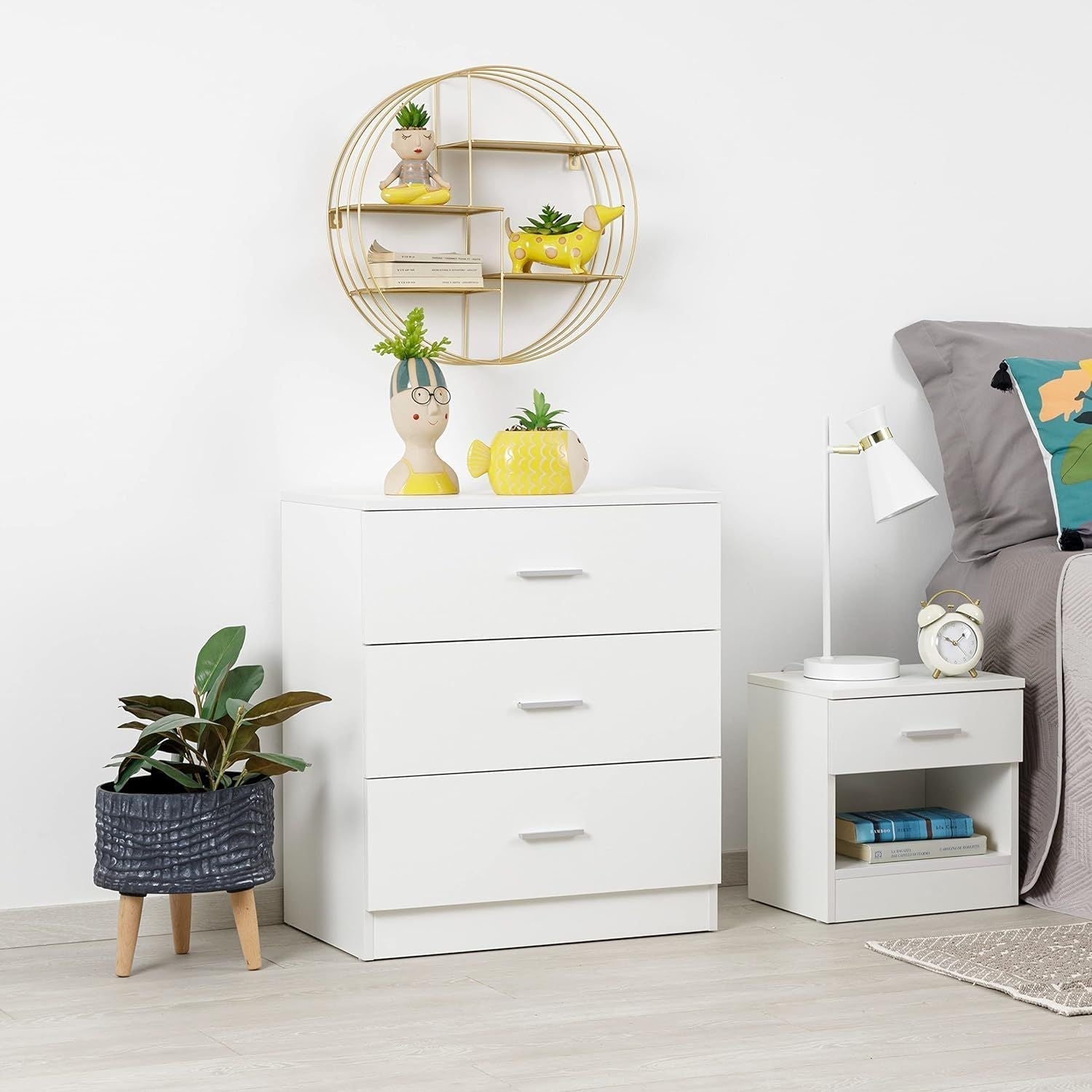 3-Drawer Bedside Table – Compact Nightstand with Storage – Multiple Finishes – Modern Bedroom Furniture